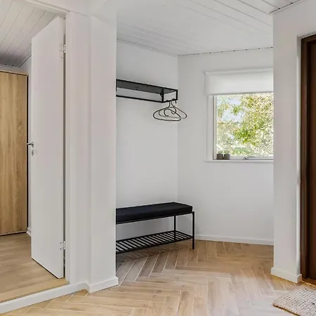 Lovely In With Kitchen Holiday home