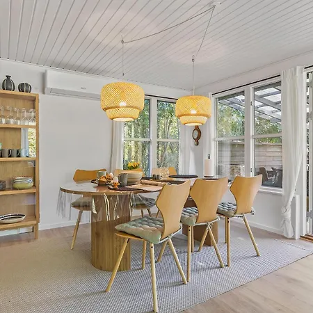 Lovely In With Kitchen *